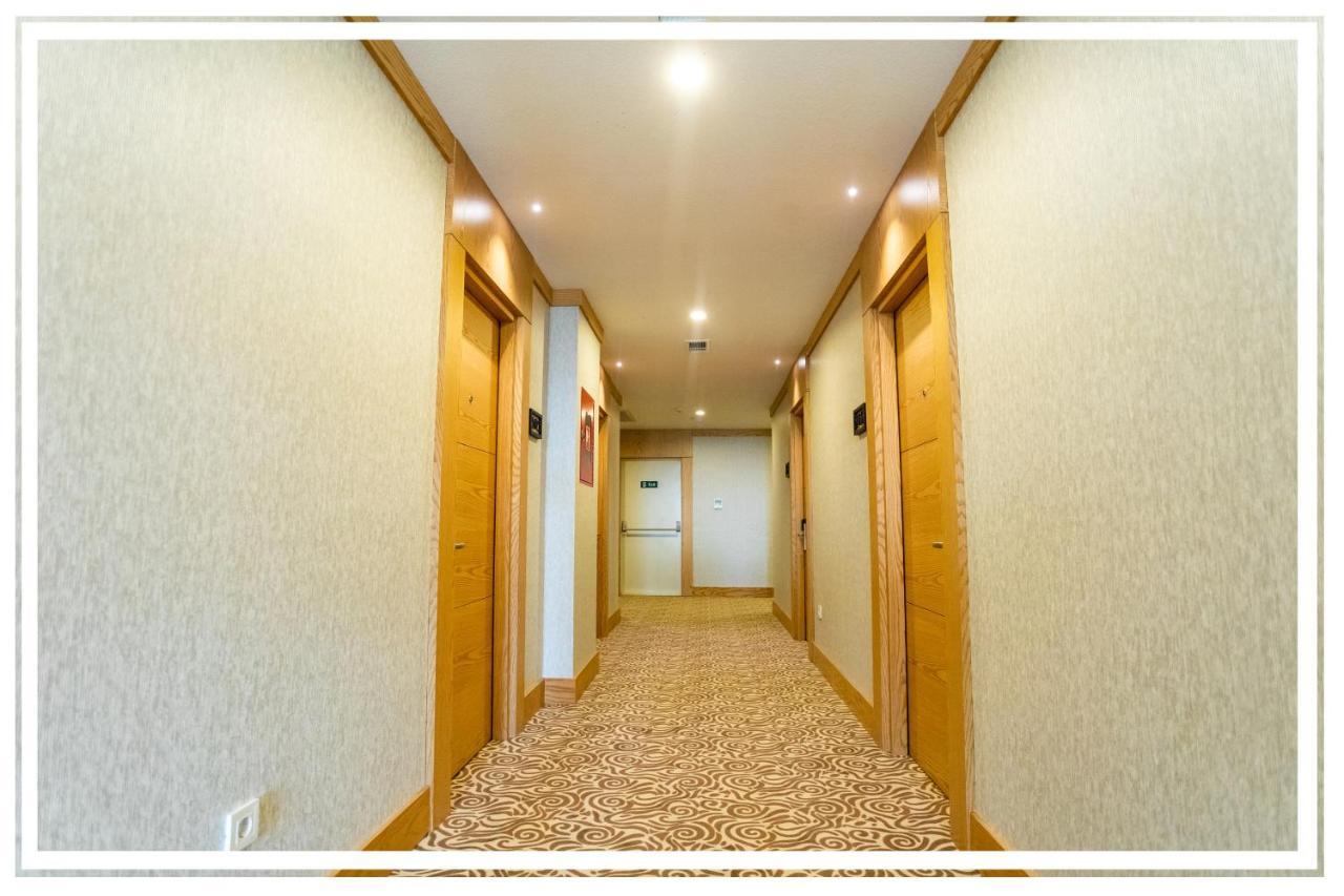Premium Hotel 간자 외부 사진